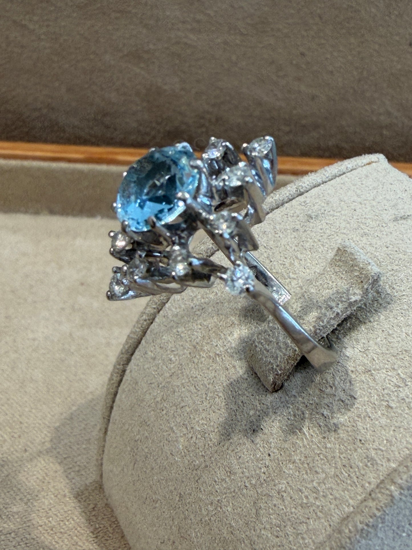 BAGUE COCKTAIL AIGUE-MARINE & DIAMANTS