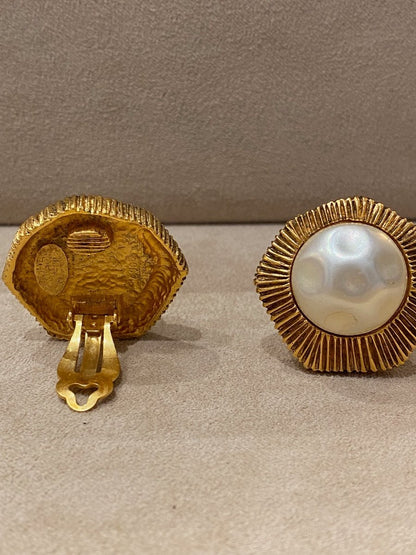 Chanel, Boucle d'oreilles Vintage