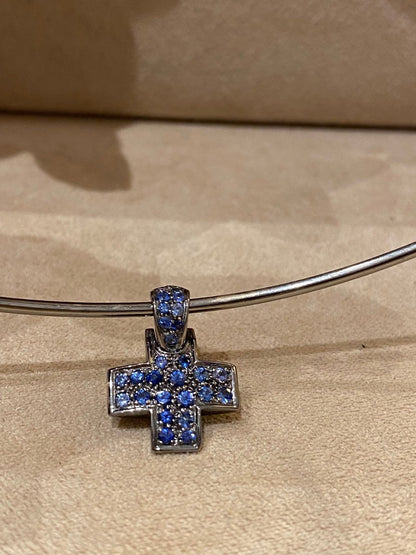 Pomellato, Collier Rigide Avec Croix En Or Pavée De Saphirs