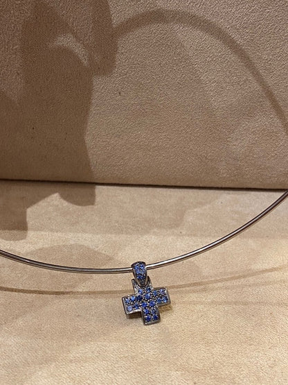 Pomellato, Collier Rigide Avec Croix En Or Pavée De Saphirs