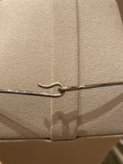 Pomellato, Collier Rigide Avec Croix En Or Pavée De Saphirs