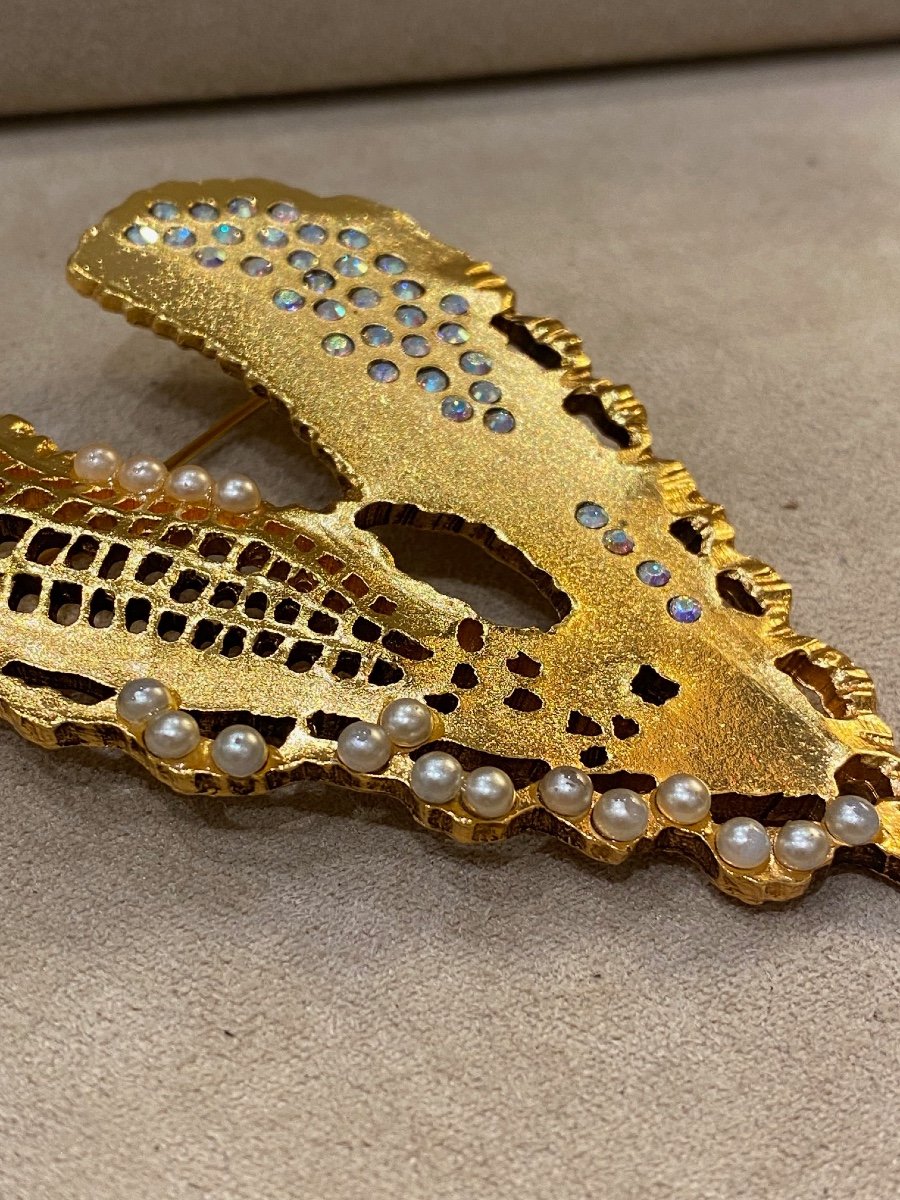 Christian Lacroix, Broche coeur perles et strass fantaisie
