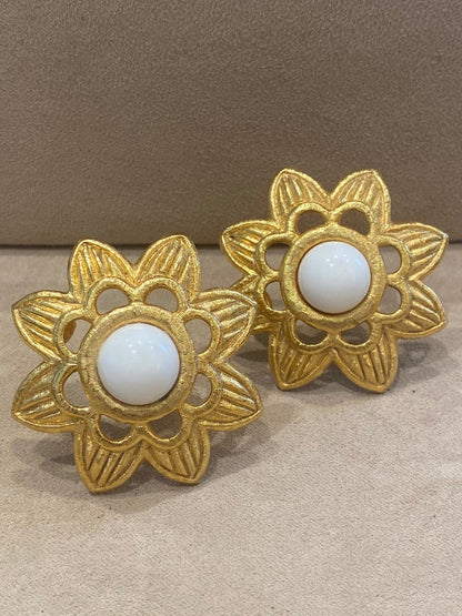 Givenchy, Grandes boucles d'oreilles fleur