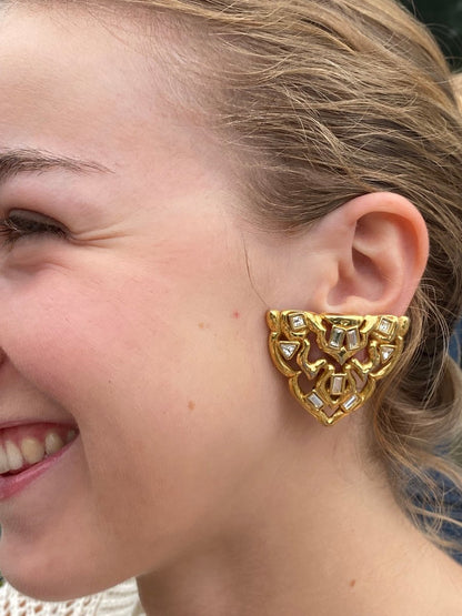 Yves Saint Laurent, Rares boucles d'oreilles "ottomanes"