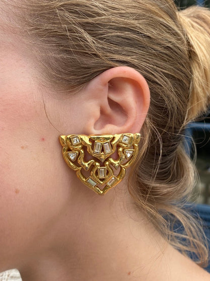Yves Saint Laurent, Rares boucles d'oreilles "ottomanes"