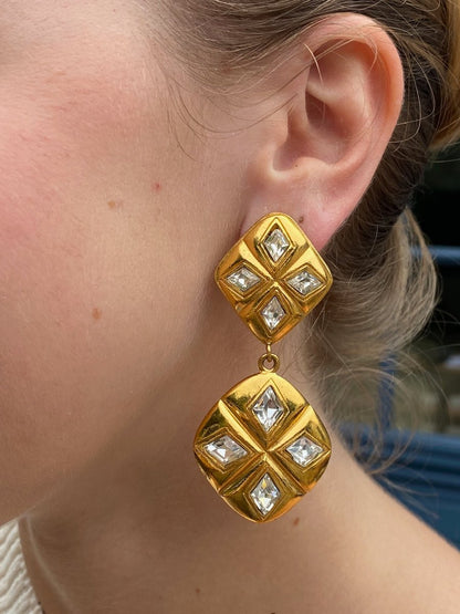 Chanel, Rare boucles d'oreilles pendantes & cristaux Swarovski