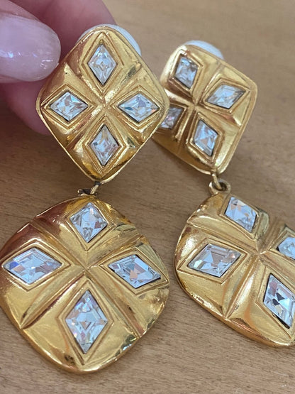 Chanel, Rare boucles d'oreilles pendantes & cristaux Swarovski