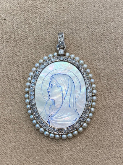 Jener, Médaille De La Vierge Dans Un Entourage De Diamants