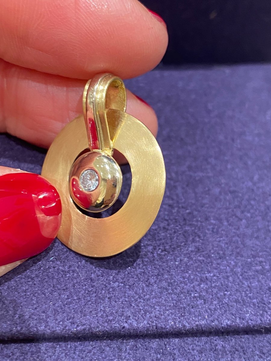Janine Renard, Modernist two-tone gold and diamond disc pendant