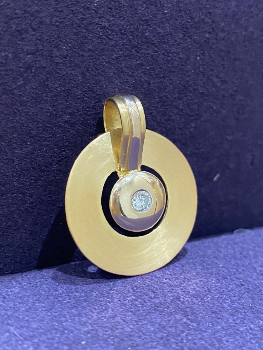 Janine Renard, Modernist two-tone gold and diamond disc pendant