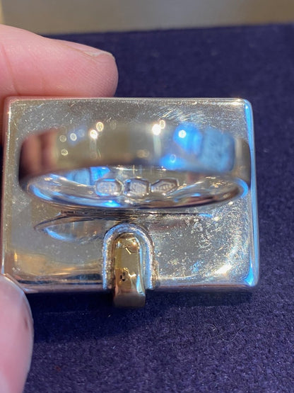 Janine Renard (1947), Modernist Mother-of-Pearl and Ruby Ring