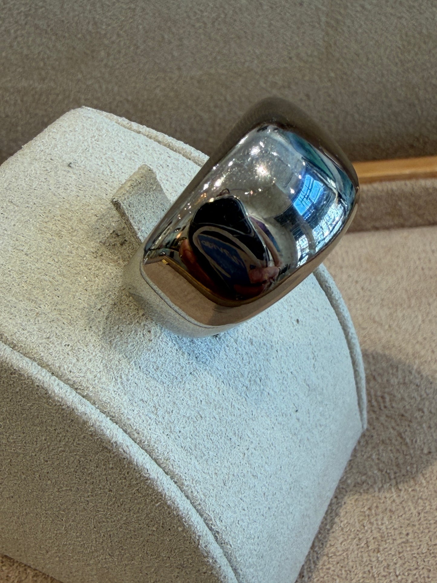 CARTIER, BAGUE NOUVELLE VAGUE OR GRIS