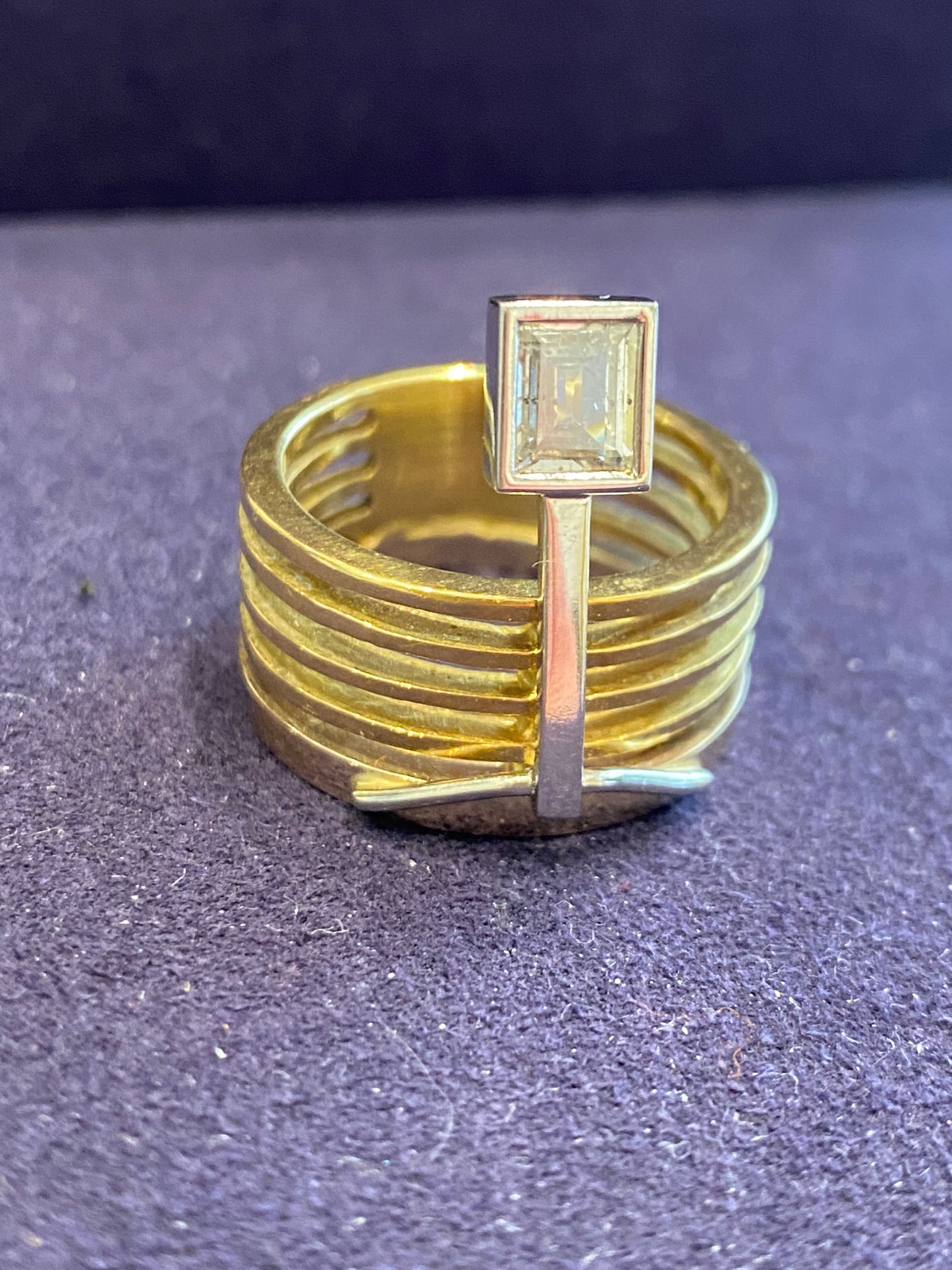 Janine Renard (1947), Modernist Gold & Diamond Tiara Ring