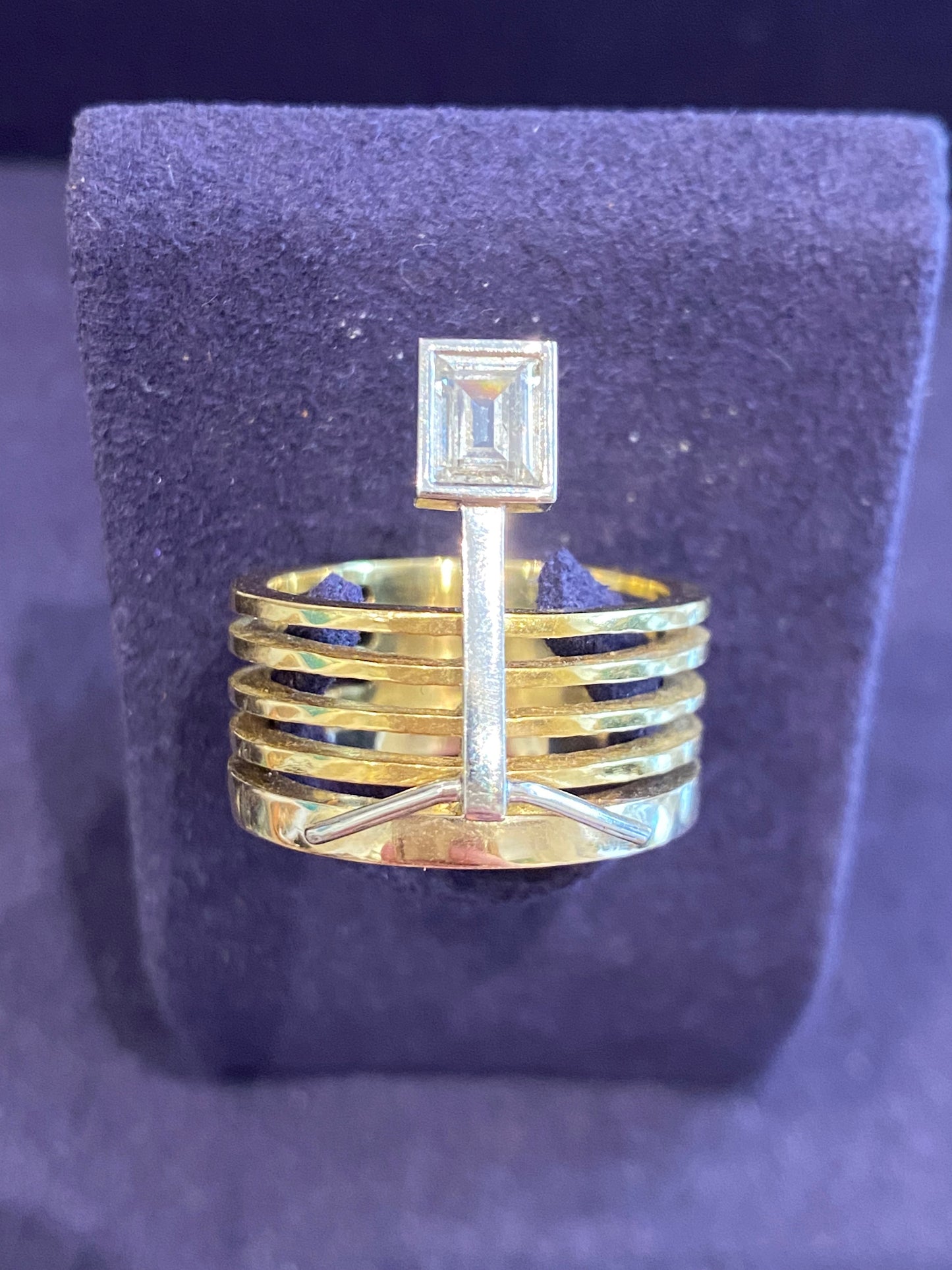 Janine Renard (1947), Modernist Gold & Diamond Tiara Ring