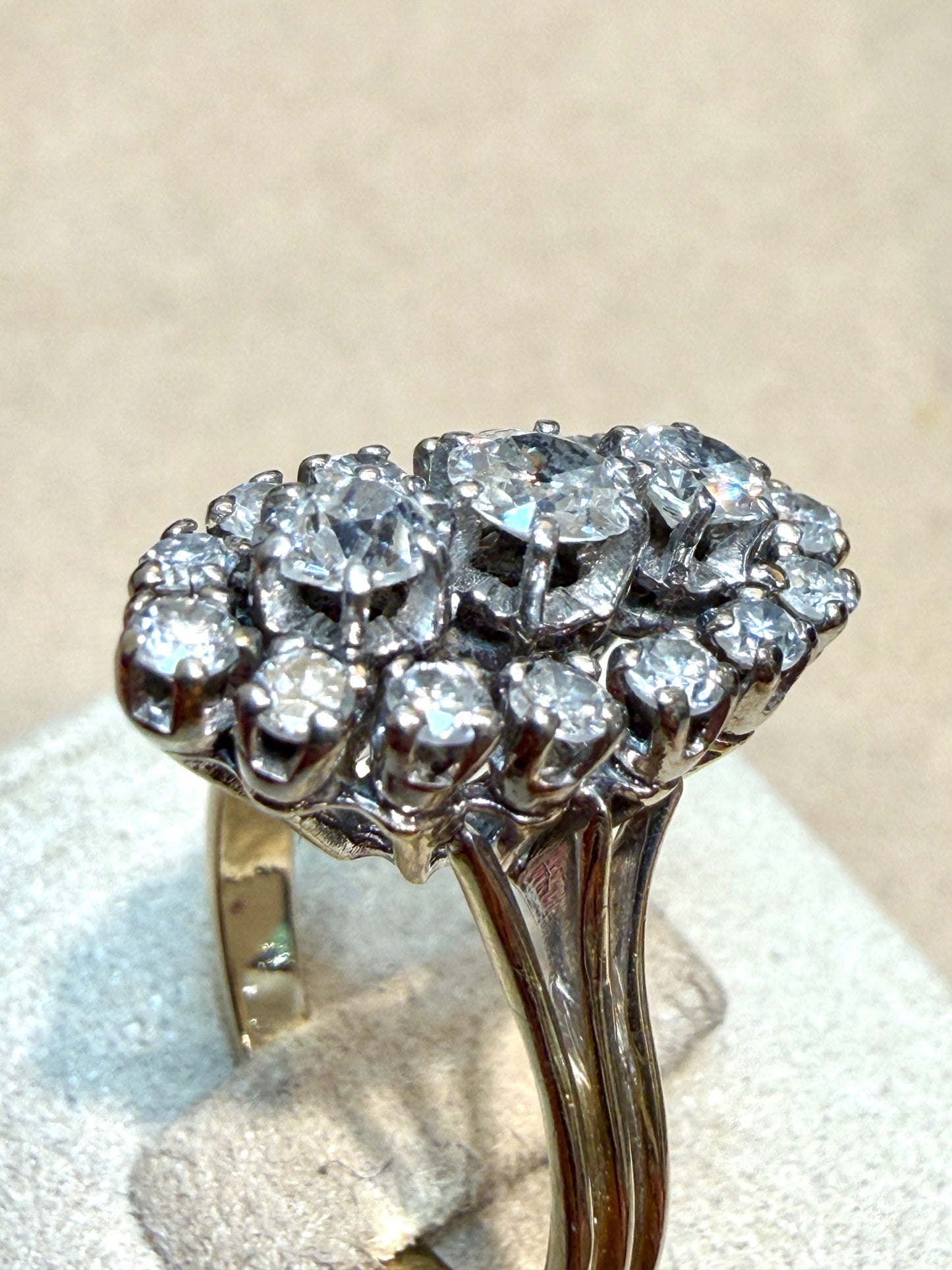 BAGUE MARQUISE DIAMANTS