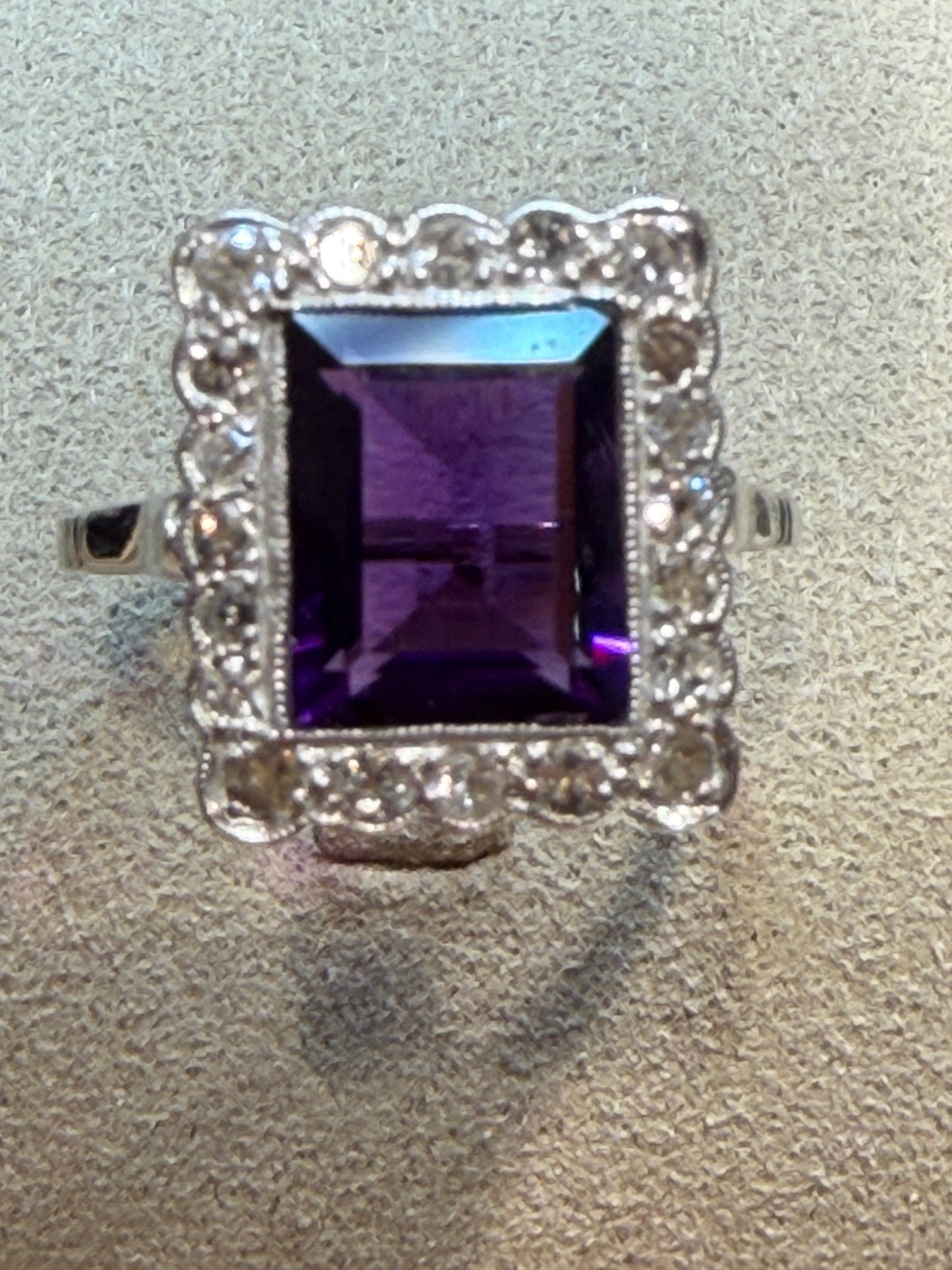 BAGUE ANCIENNE AMETHYSTE & DIAMANTS