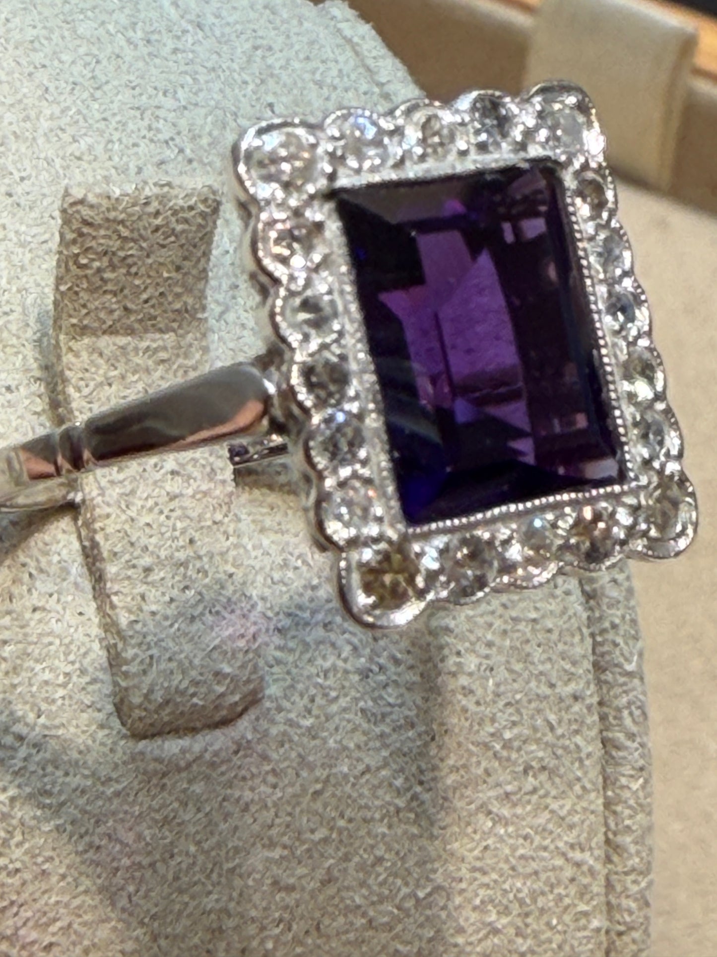 BAGUE ANCIENNE AMETHYSTE & DIAMANTS