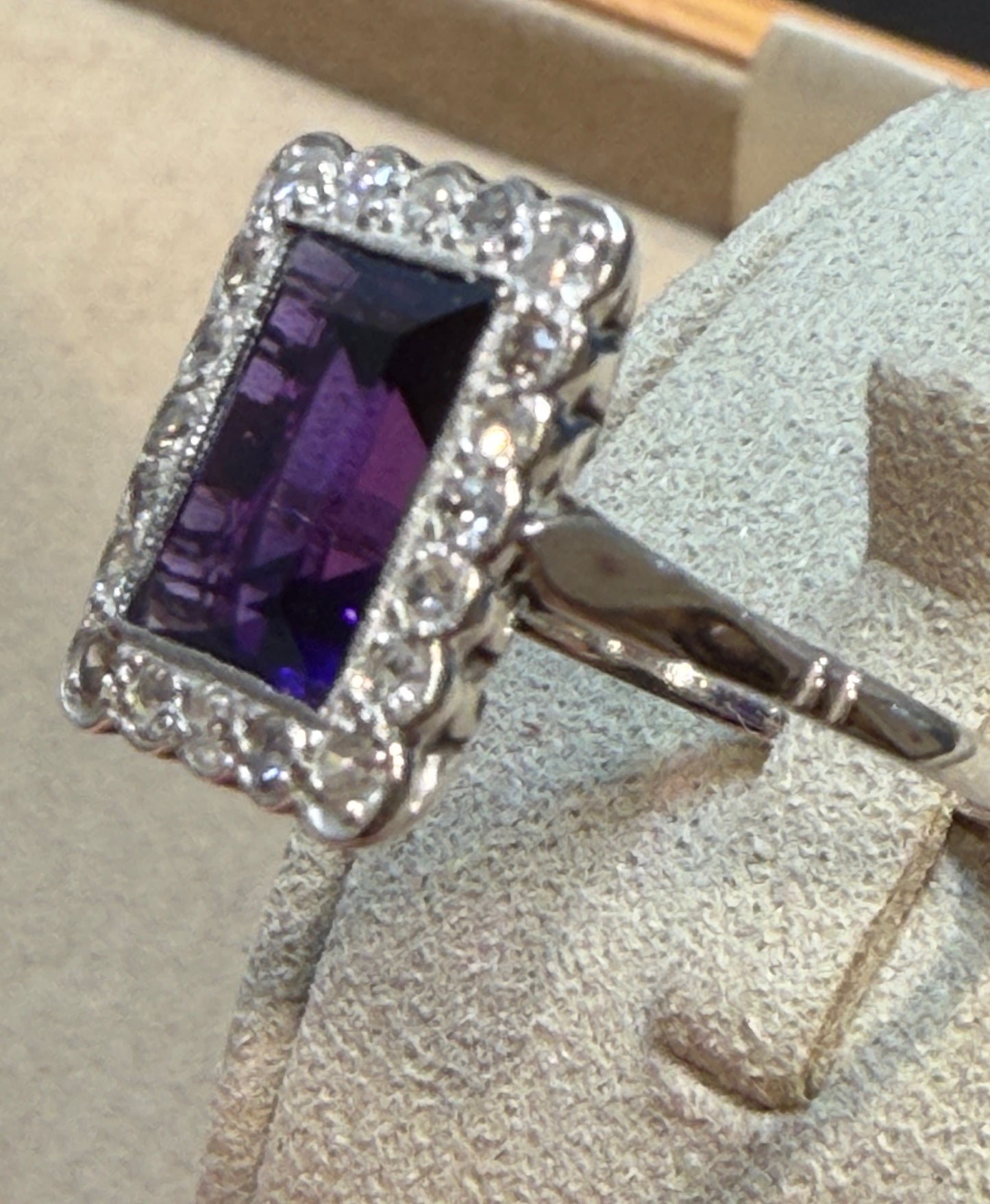 BAGUE ANCIENNE AMETHYSTE & DIAMANTS
