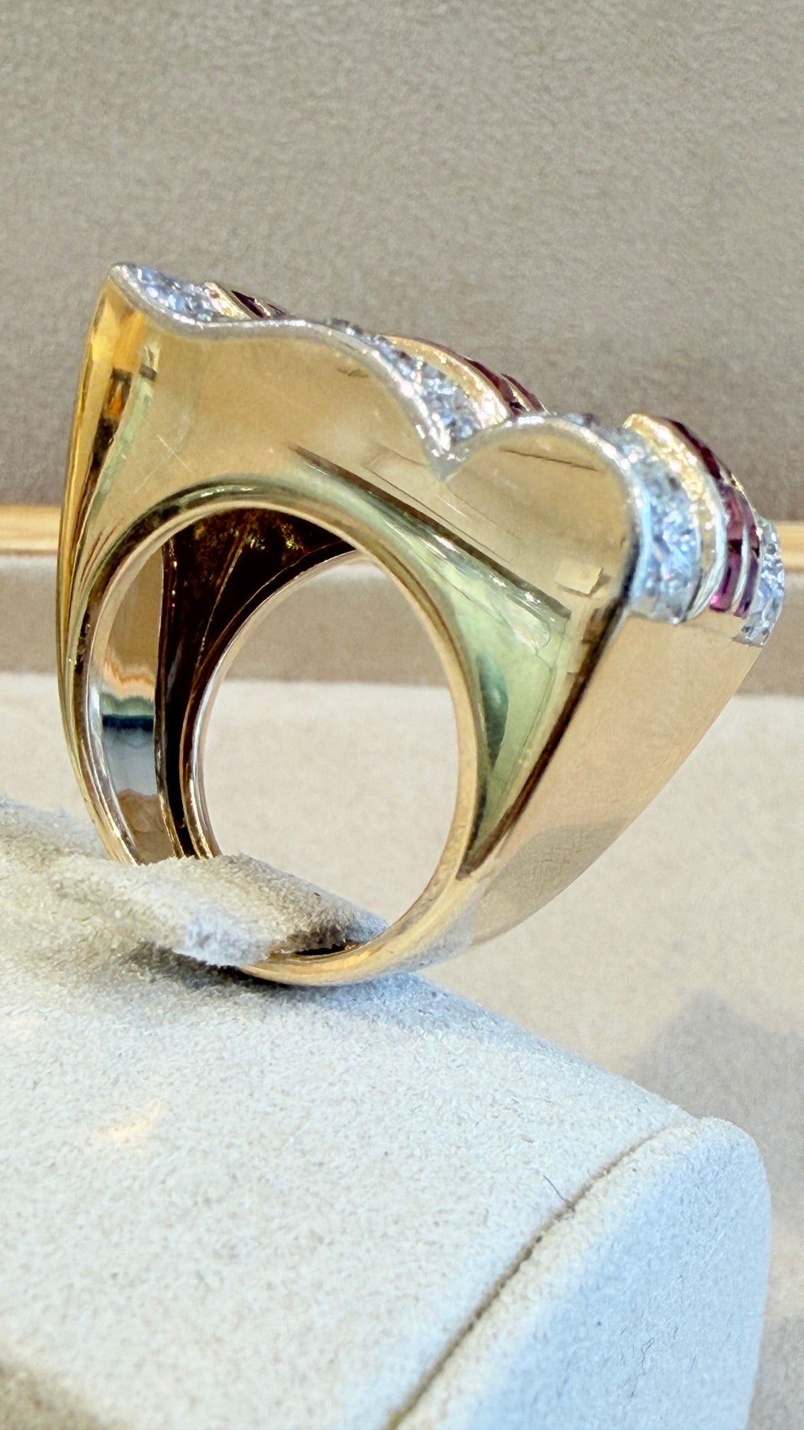 BAGUE TANK
