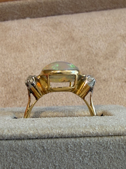 BAGUE ANCIENNE OPALE & DIAMANTS