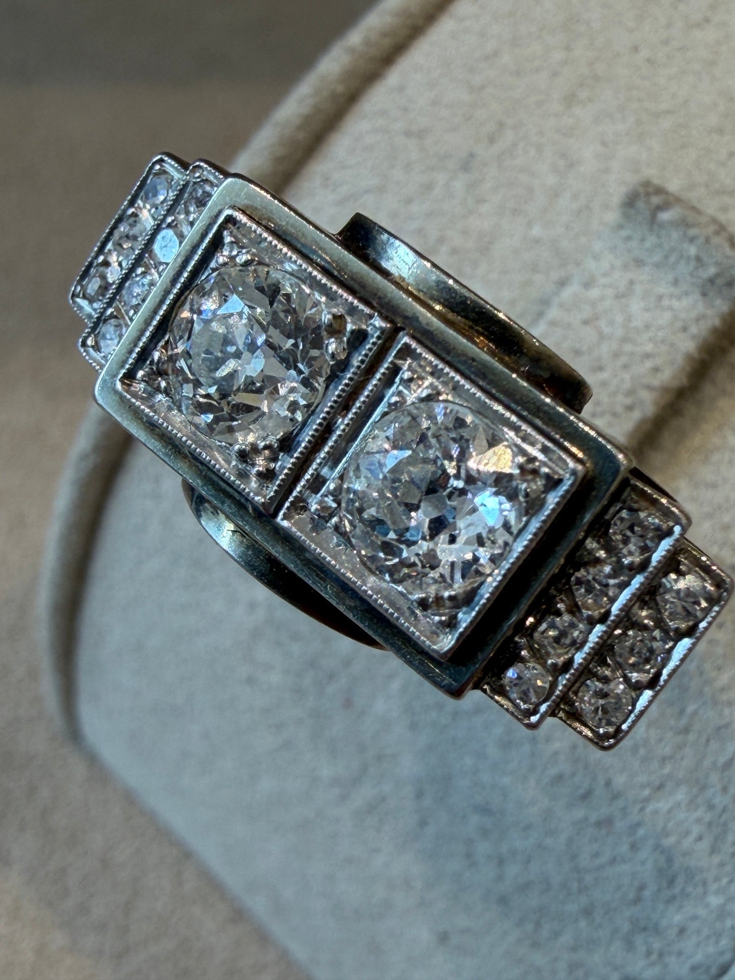 BAGUE ART DECO