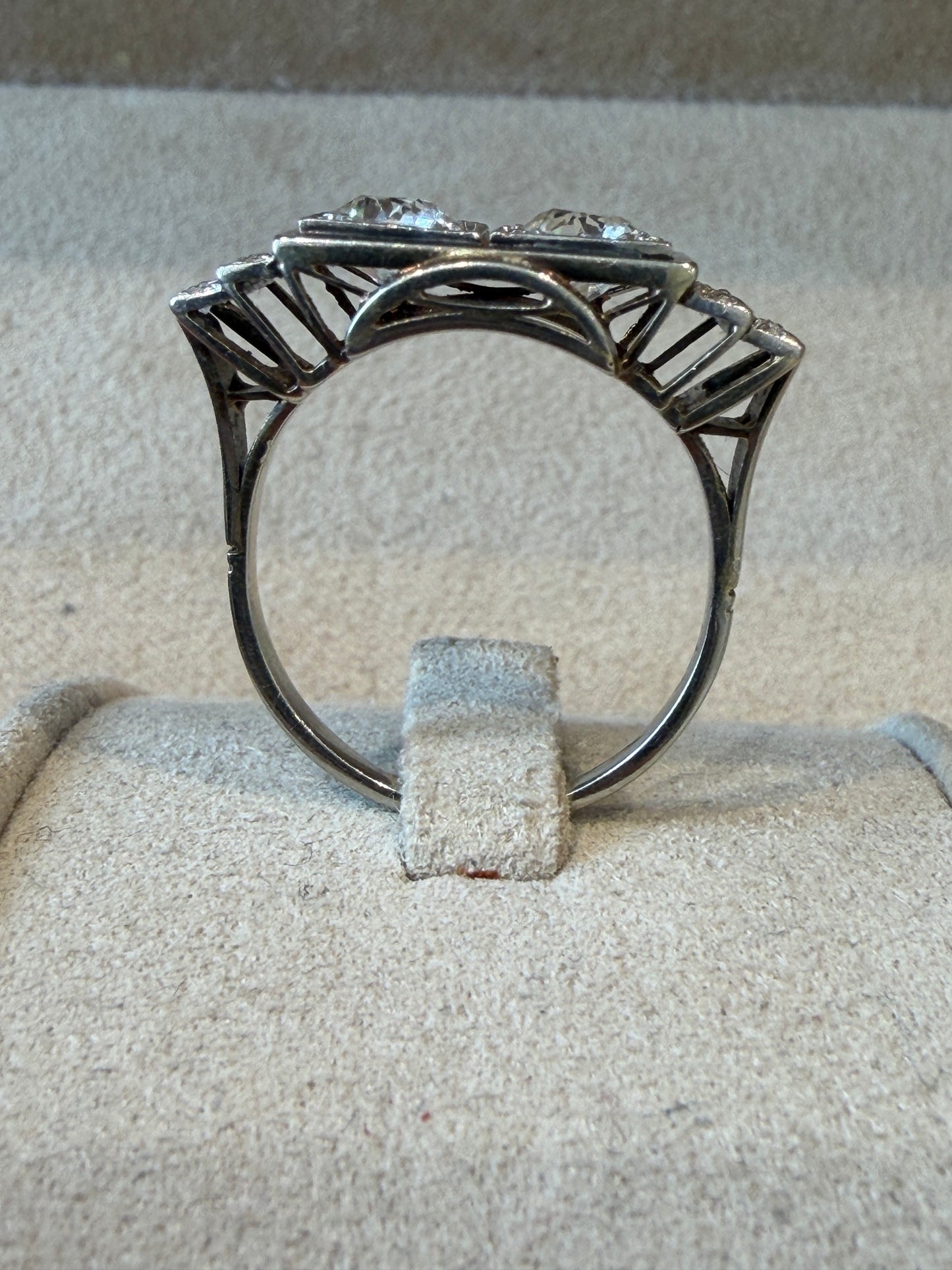 BAGUE ART DECO