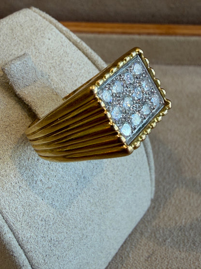 BAGUE CHEVALIERE EN OR  & DIAMANTS