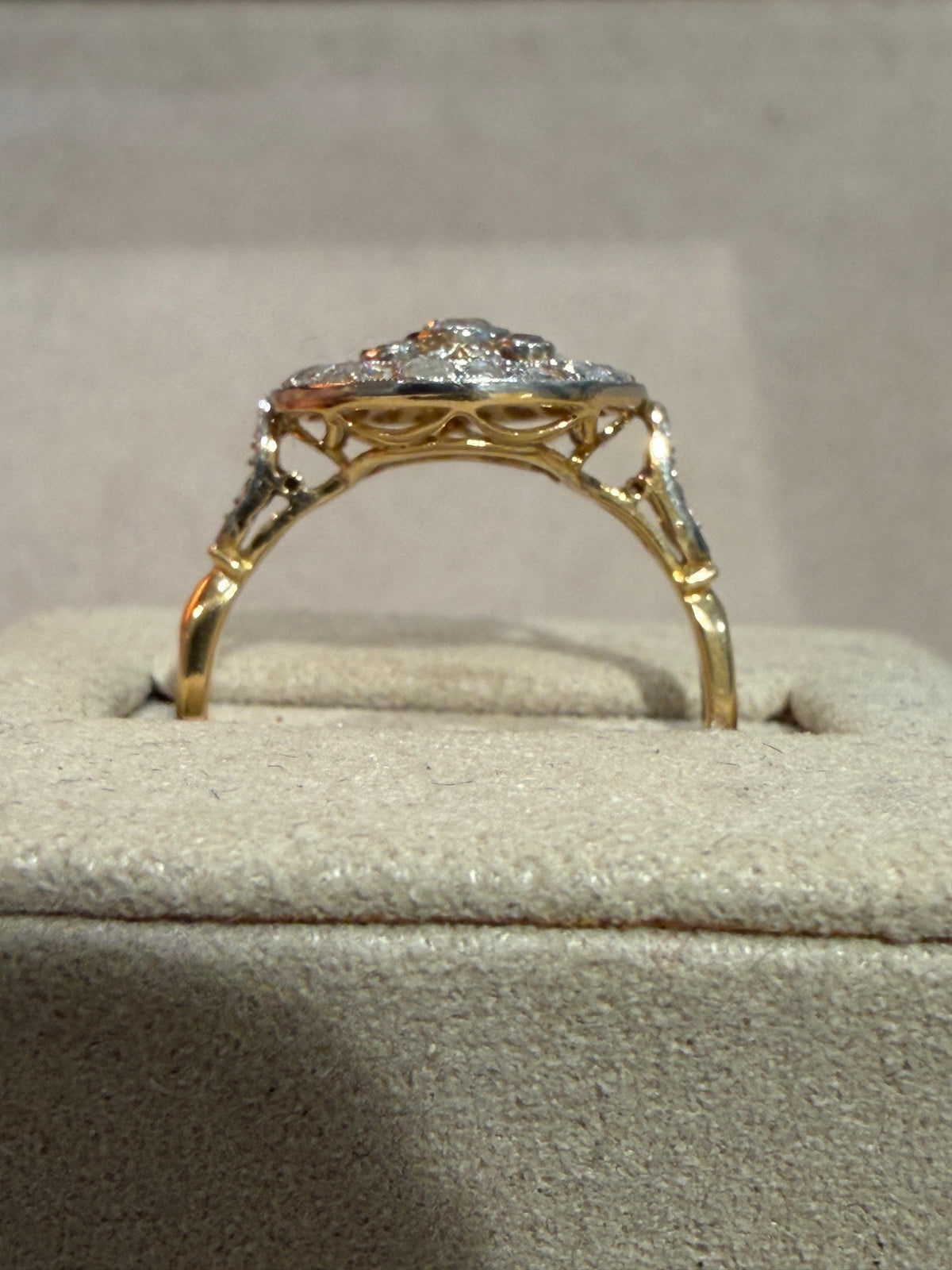 BAGUE ANCIENNE ROSACE EN DIAMANTS