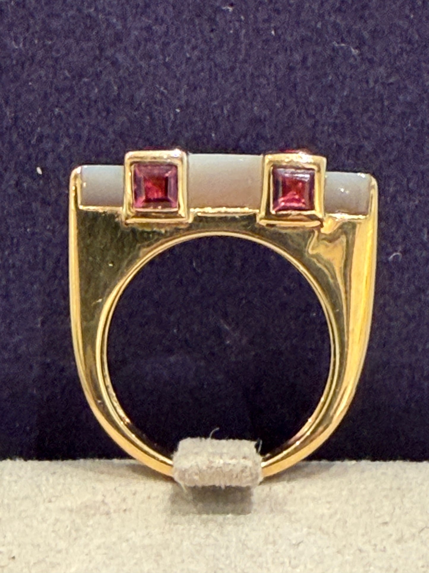 BAGUE MODERNISTE NACRE & SAPHIRS ROSES