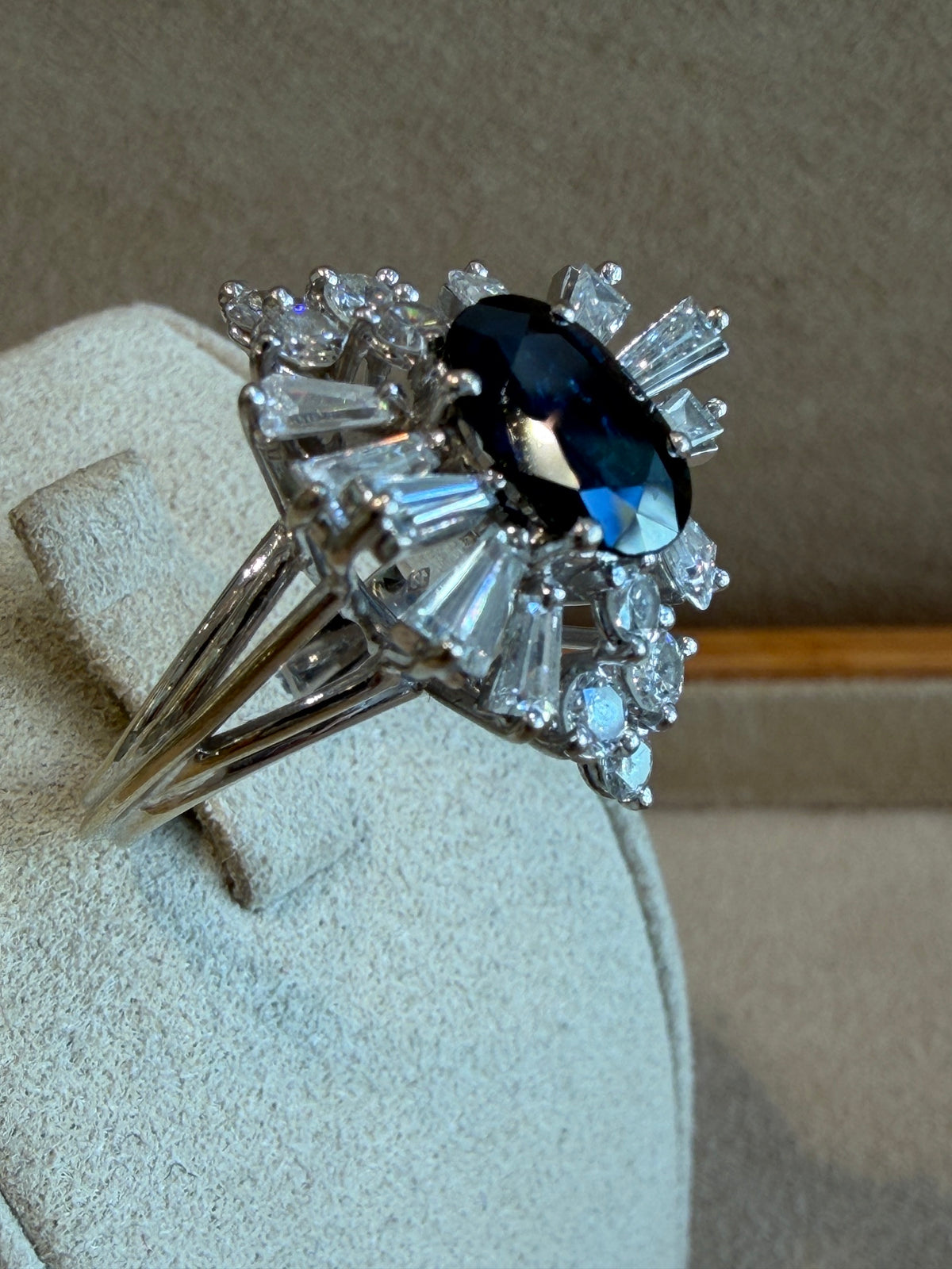BAGUE ANCIENNE BALLERINE SAPHIR & DIAMANTS