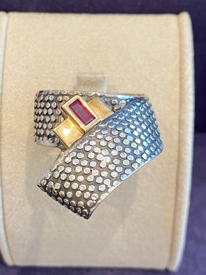 JANINE RENARD (1947), BAGUE MODERNISTE