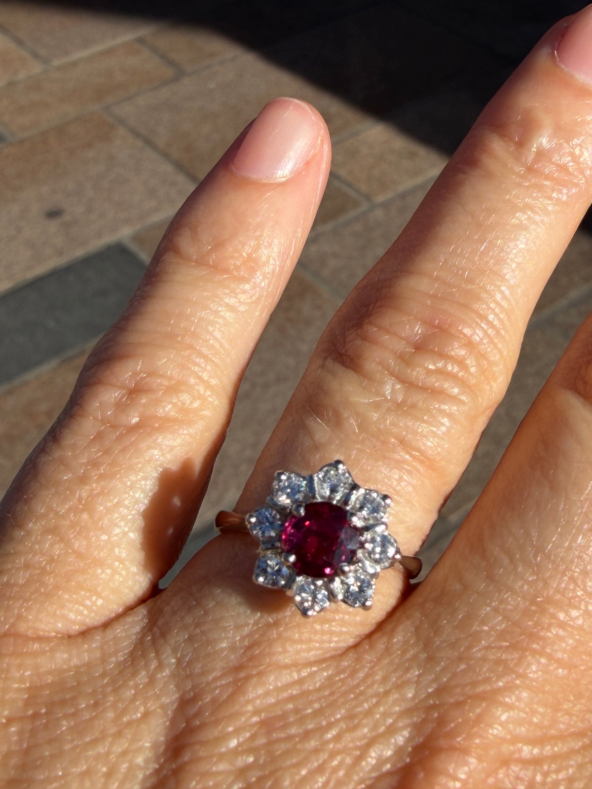 BAGUE MARGUERITE RUBIS  & DIAMANTS