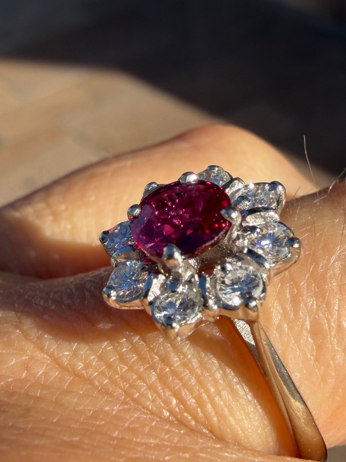 BAGUE MARGUERITE RUBIS  & DIAMANTS
