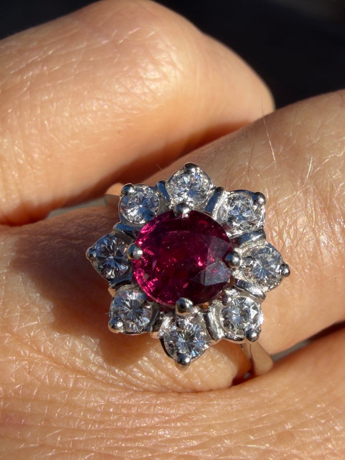 BAGUE MARGUERITE RUBIS  & DIAMANTS