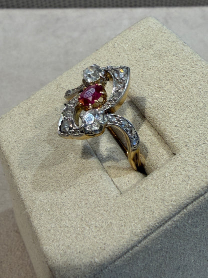 BAGUE ANCIENNE RUBIS & DIAMANTS