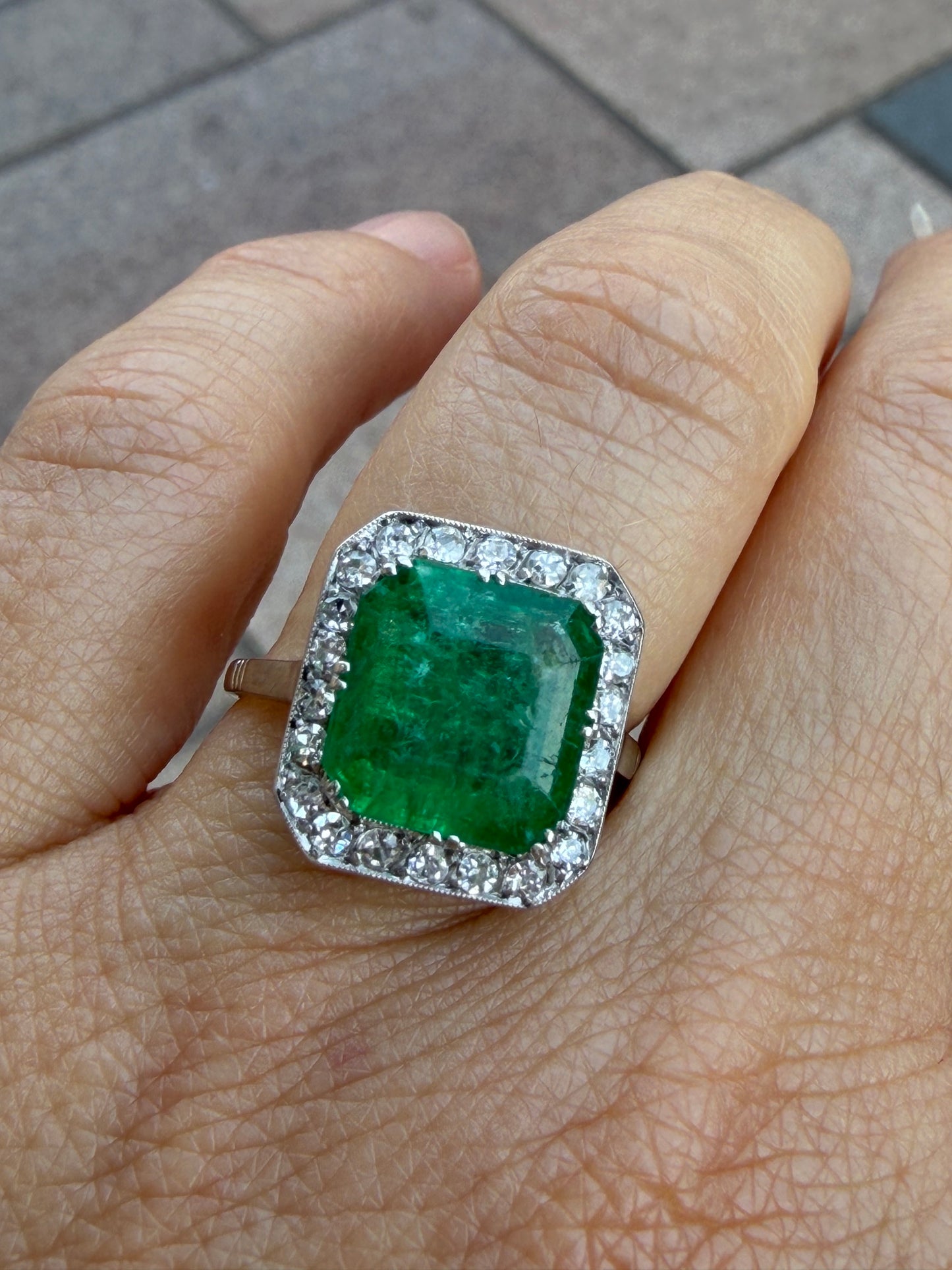 BAGUE ART DECO EMERAUDE  & DIAMANTS
