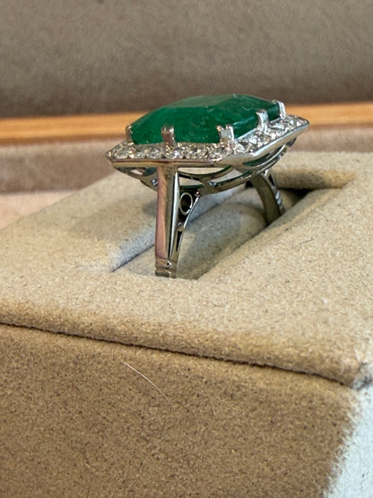 BAGUE ART DECO EMERAUDE  & DIAMANTS