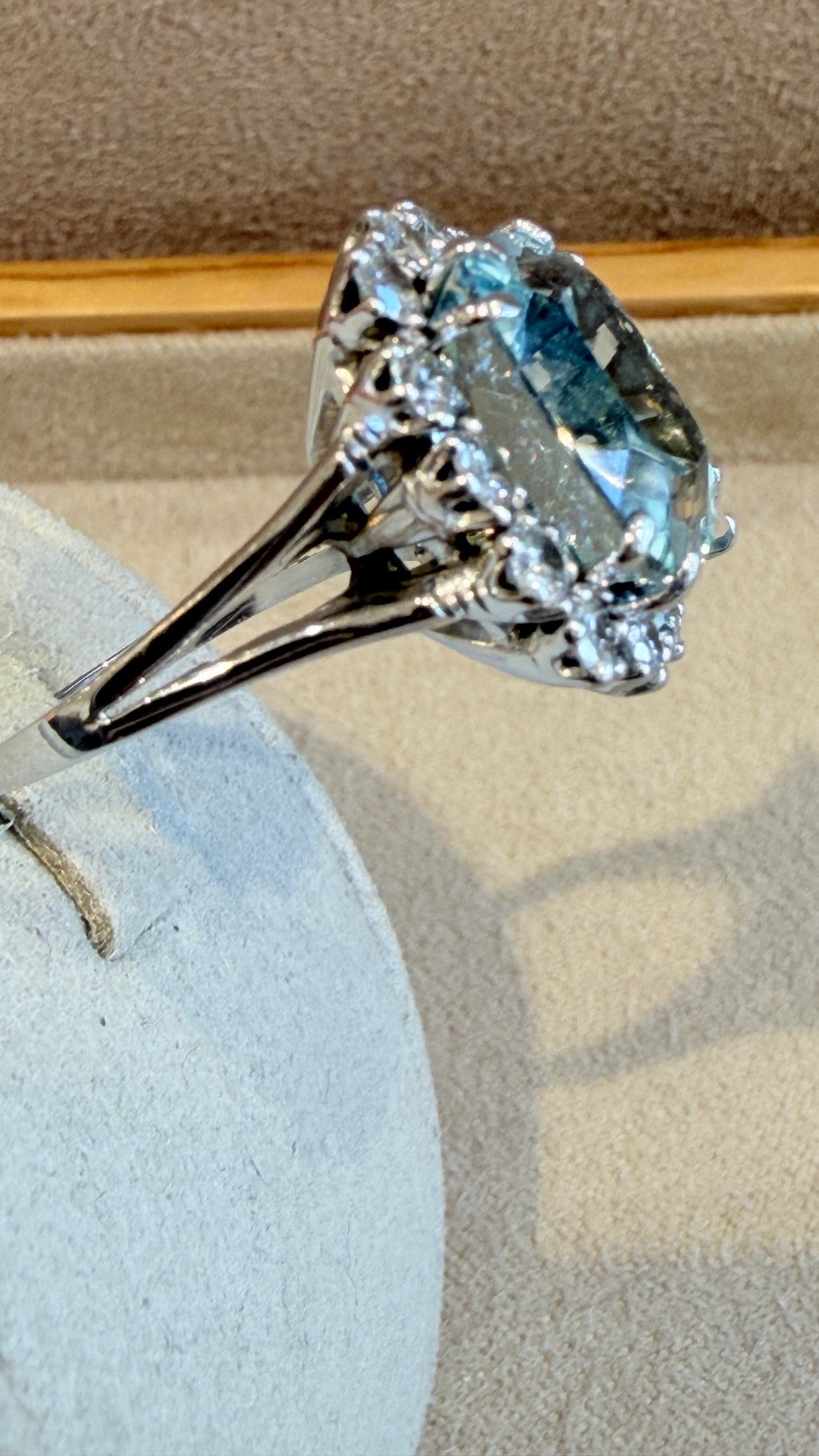 BAGUE COCKTAIL AIGUE-MARINE & DIAMANTS