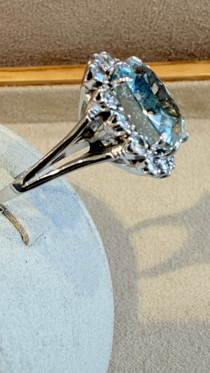 BAGUE COCKTAIL AIGUE-MARINE & DIAMANTS
