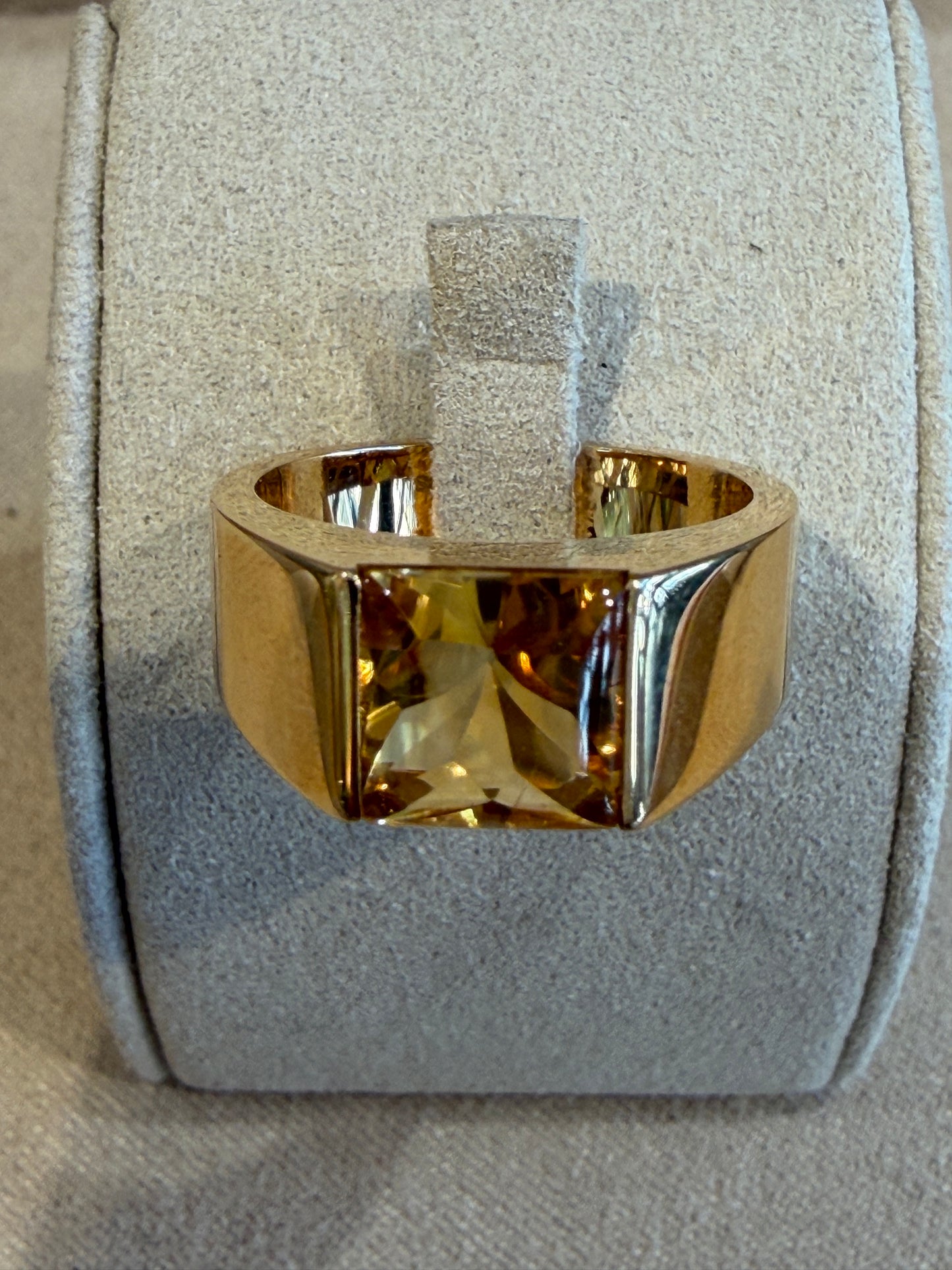 CARTIER, BAGUE TANK OR JAUNE  & CITRINE