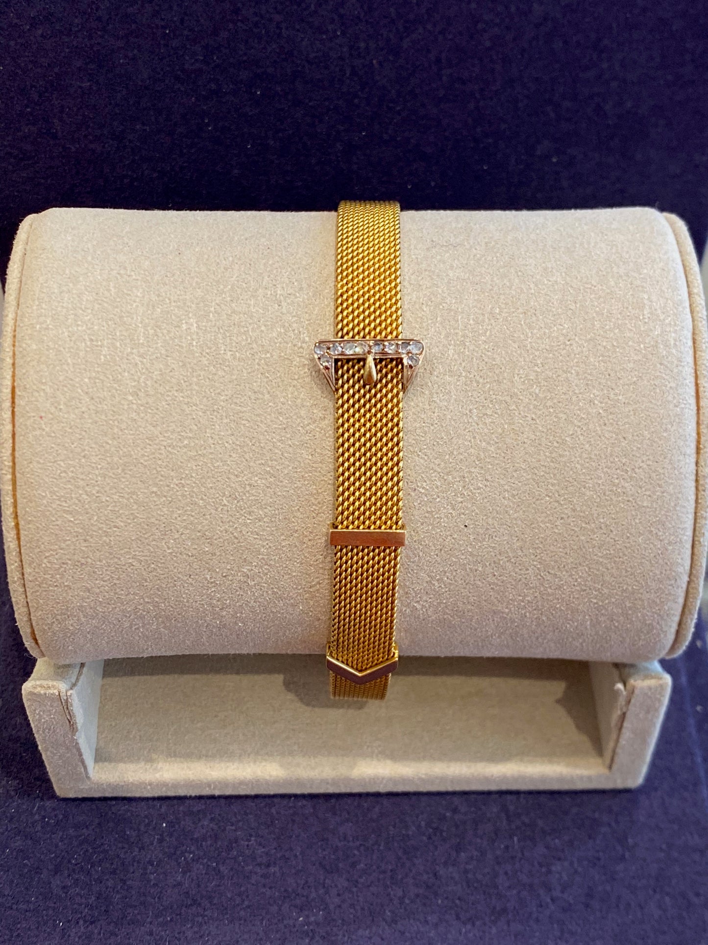 Bracelet ancien en or maille milanaise  au motif de ceinture