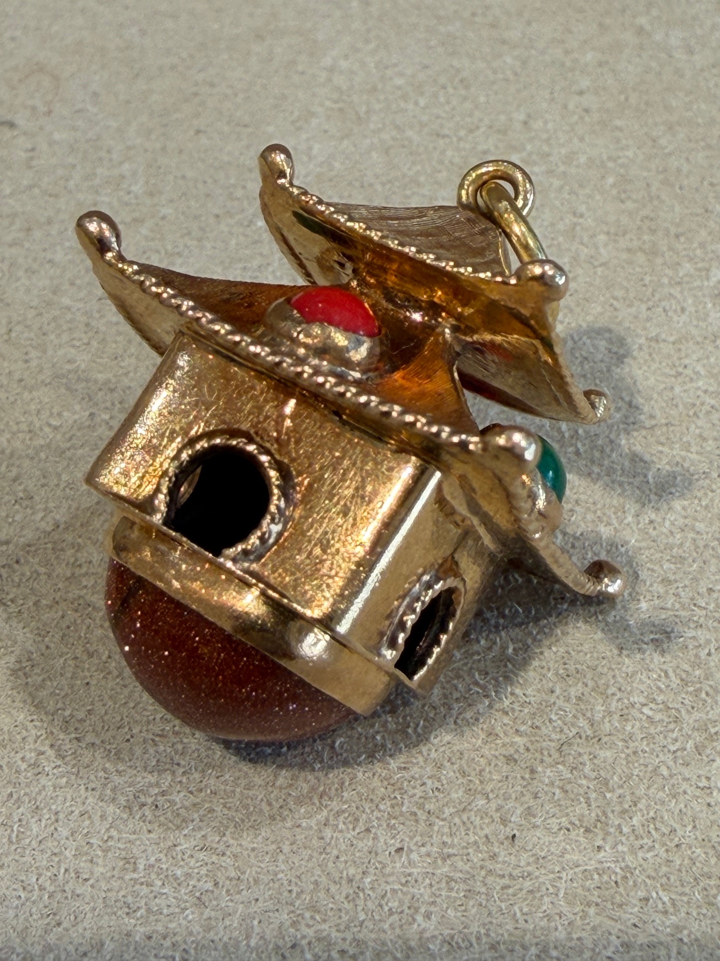 PENDENTIF CHARMS PAGODE