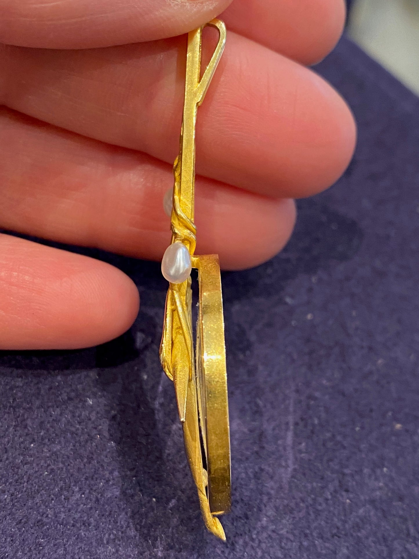 Janine Renard (1947), Pendentif Loupe