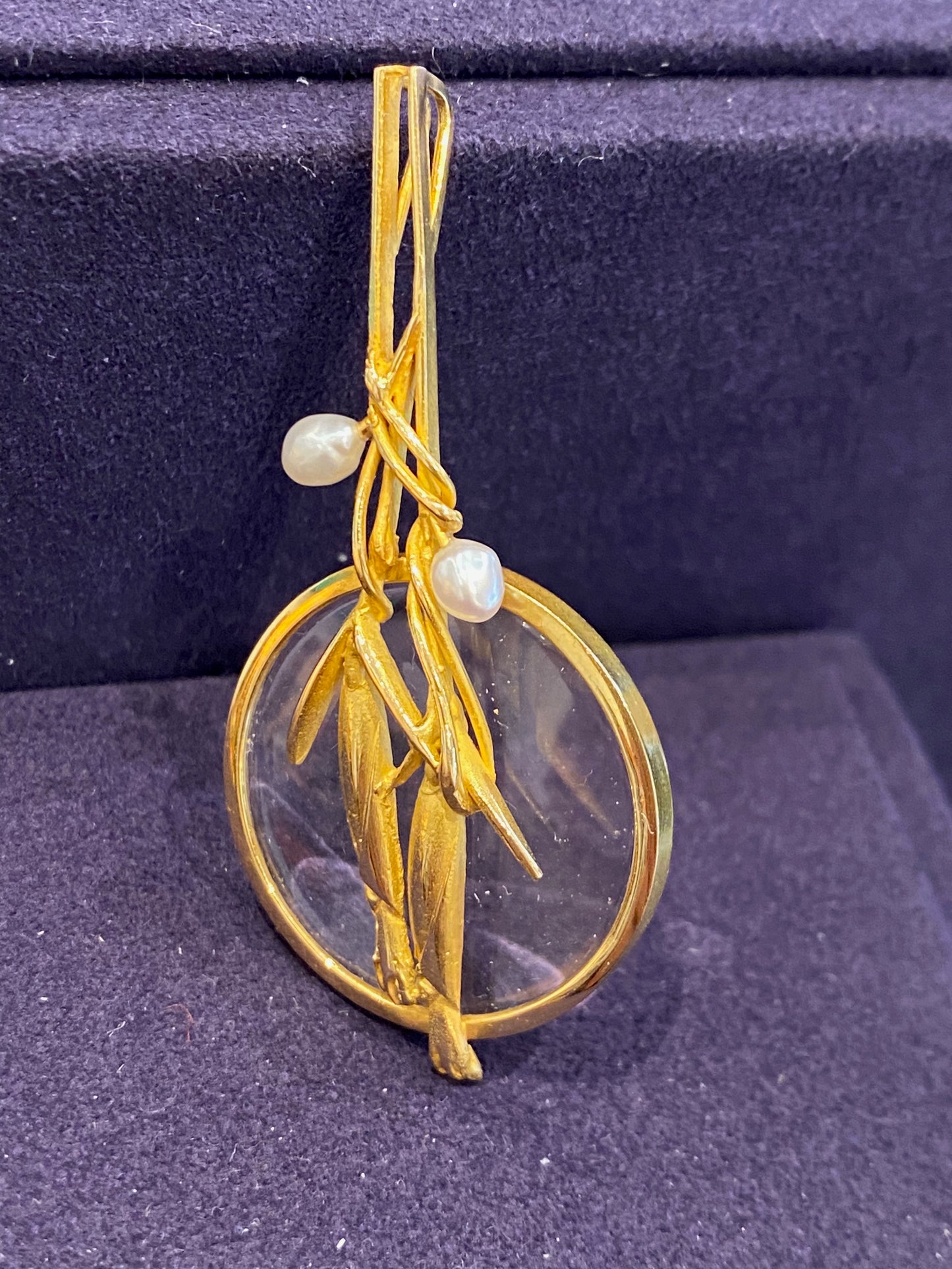 Janine Renard (1947), Pendentif Loupe