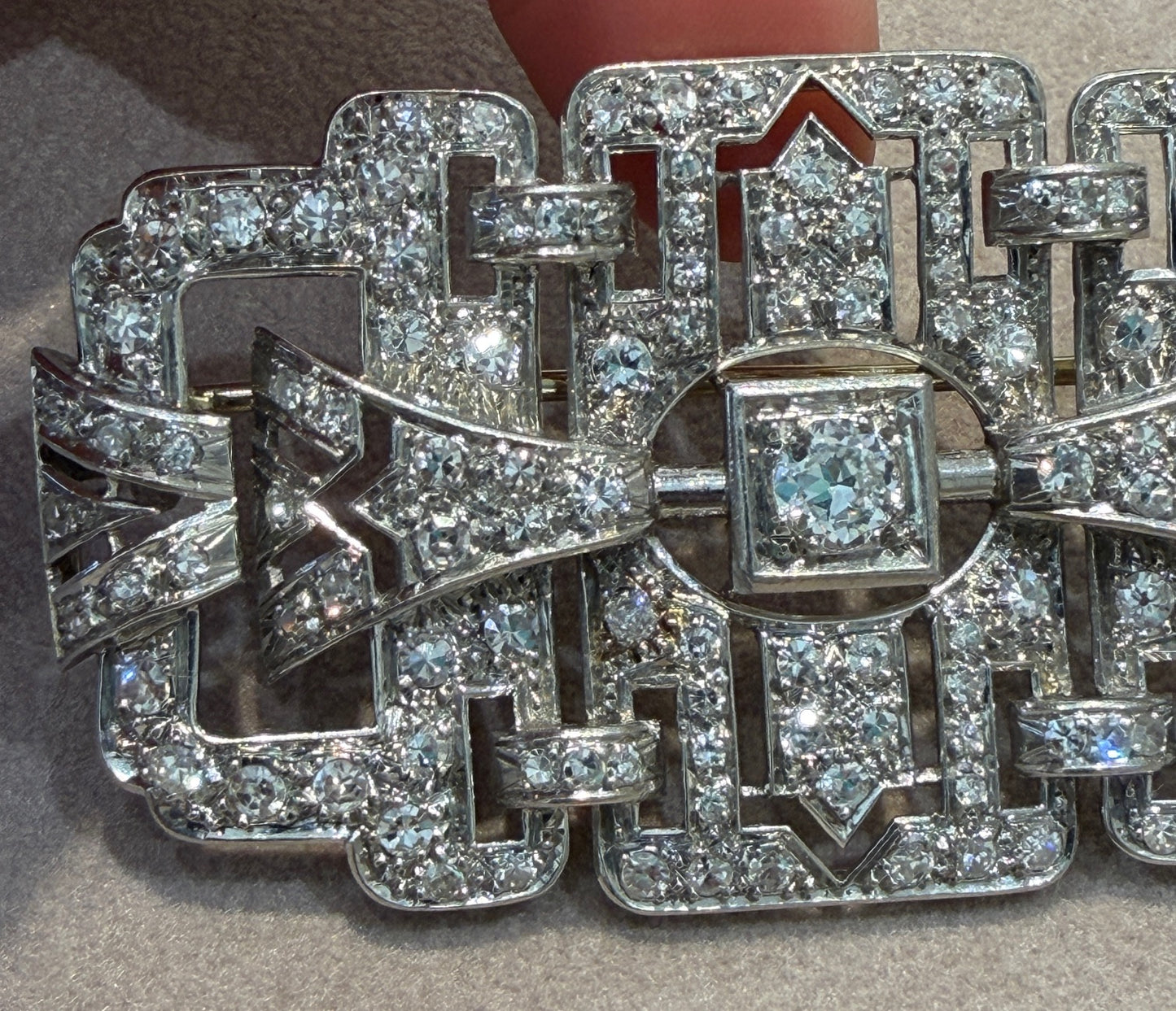 IMPORTANTE  BROCHE ART DECO  PLATINE  & DIAMANTS