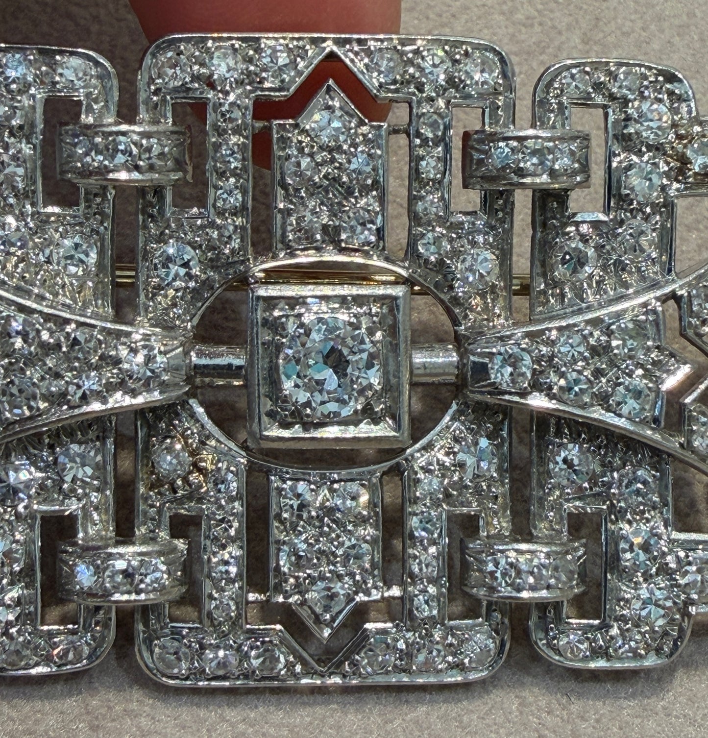 IMPORTANTE  BROCHE ART DECO  PLATINE  & DIAMANTS