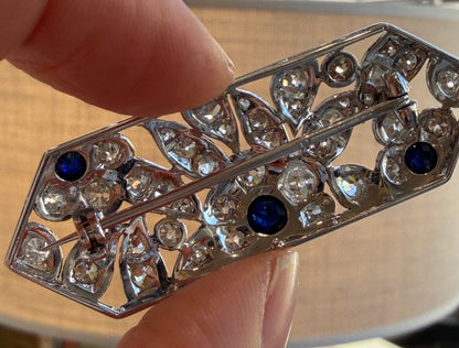BROCHE ART DECO DIAMANTS & SAPHIRS CABOCHONS