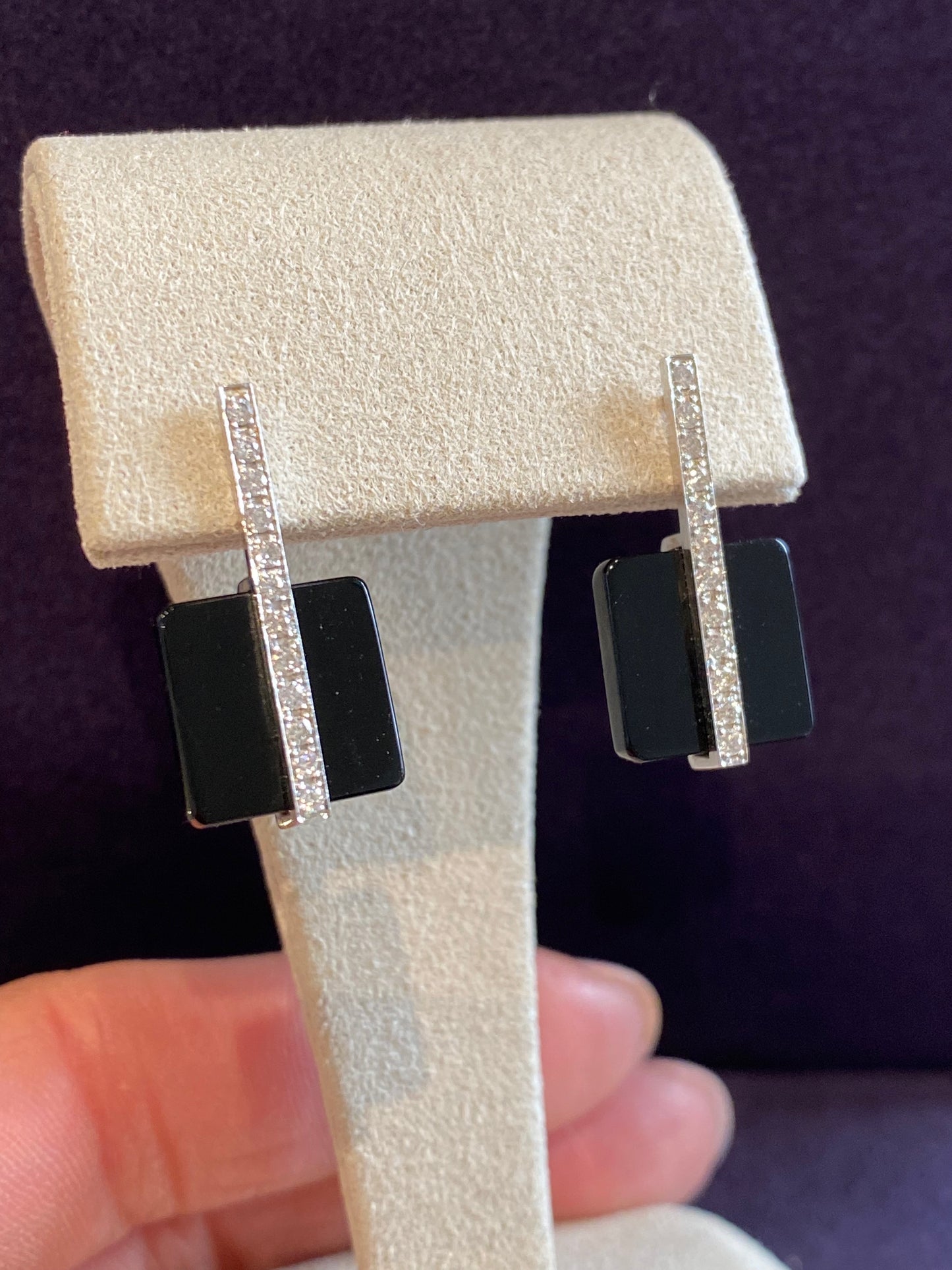 VICTORIA CASAL, BOUCLES D'OREILLE DIAMANTS & ONYX