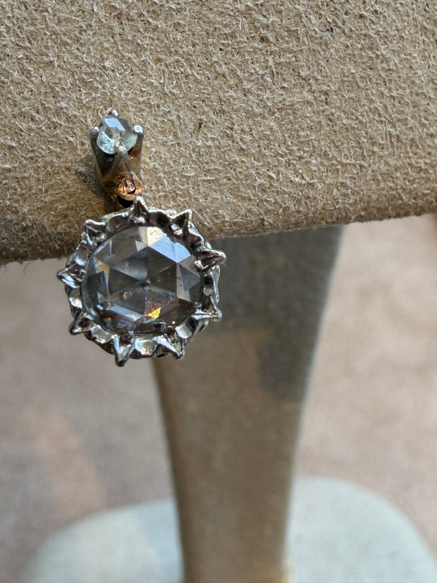 BOUCLES D'OREILLES DORMEUSES DIAMANTS TAILLE ROSE ANVERSOISE