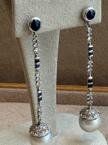 BOUCLES D'OREILLES PENDANTES PERLES, DIAMANTS & SAPHIRS